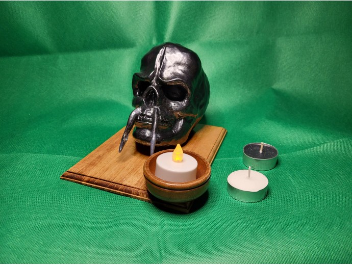 Alien Devil Skull With Tusks Candle Holder