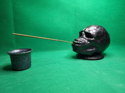 Black Alien Skull Head Insence Stick Hoilder with Cup