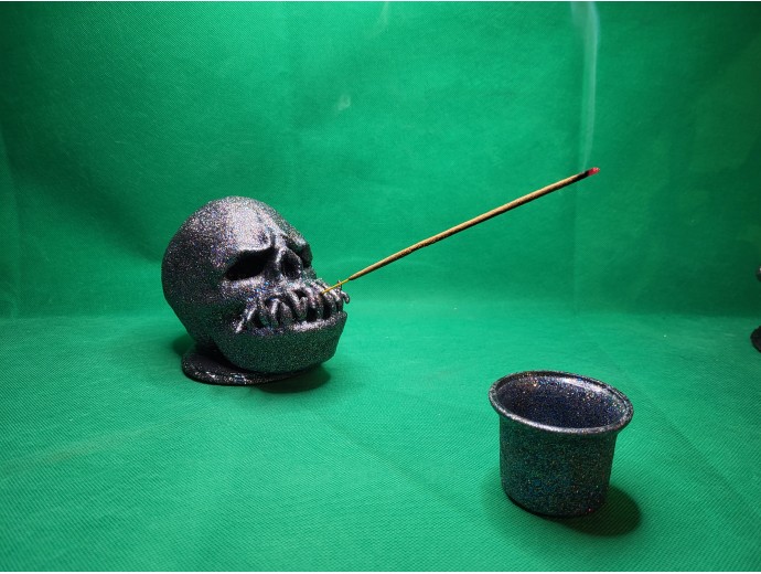 Metal Sparkle Alien Skull Head Insence Stick Hoilder with Cup